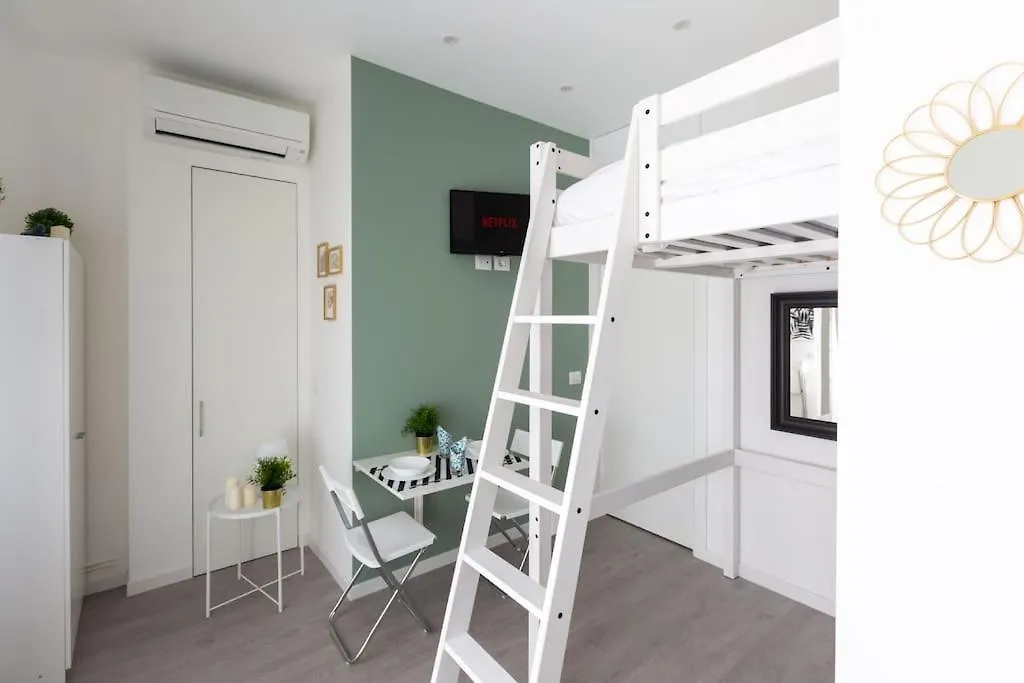 Apartment Padova 151 - Notte Milano 0*,  Italia